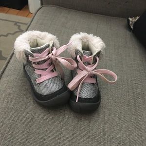 Oshkosh baby winter boots